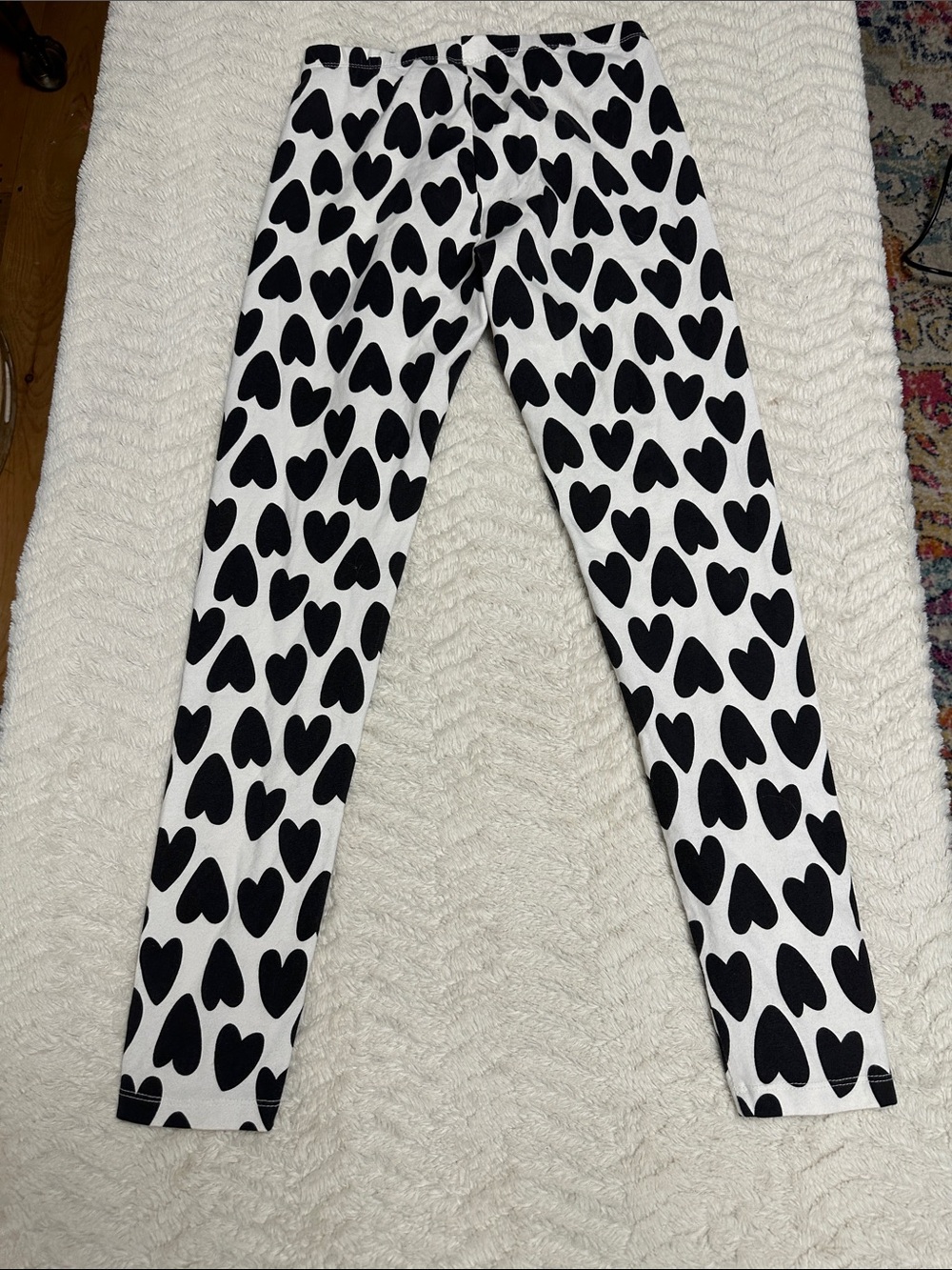 Cat & Jack Girls Heart Leggings - Size XL (14-16)  LIKE NEW!